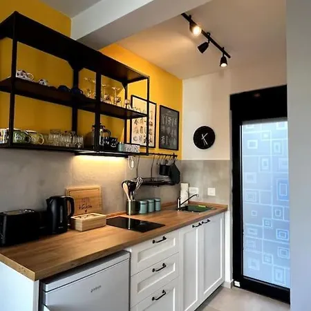Cozy Near The Center *